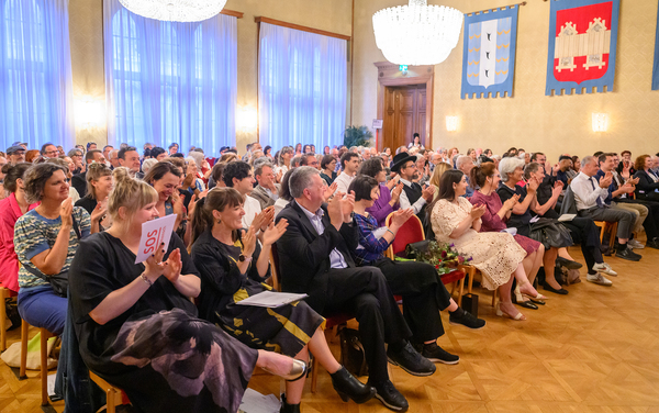 20250514 SOS Mitmensch - Preis fuer Zivilcourage / Martin Juen ©Martin Juen - Wien, 14.05.2025.
//
SOS Mitmensch - Preis fuer Zivilcourage. Preisverleihung im Wr. Rathaus im Wappensaal