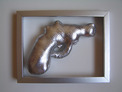 044_silver pistol

2015, Mischtechnik 
20,5 x 26,5 cm in Künstlerrahmung
Auflage: Unikat

Ausrufpreis: 330,-