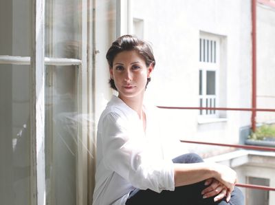 Zeynep Buyraç ist neue Vorstandsvorsitzende von SOS Mitmensch. Die Schauspielerin im Gespräch über ihren Weg nach Österreich, ihre Ziele für SOS Mitmensch, das besondere Wahljahr und ein charmantes Wien.